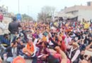 प्रदेश भर के कंप्यूटर शिक्षकों ने अपनी जायज मांगों को लेकर संगरूर में मुख्यमंत्री आवास के सामने पंजाब सरकार के खिलाफ प्रदर्शन किया